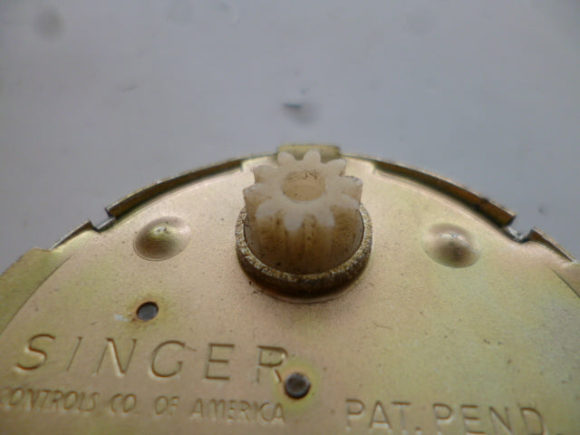 Singer 363385 - Side View