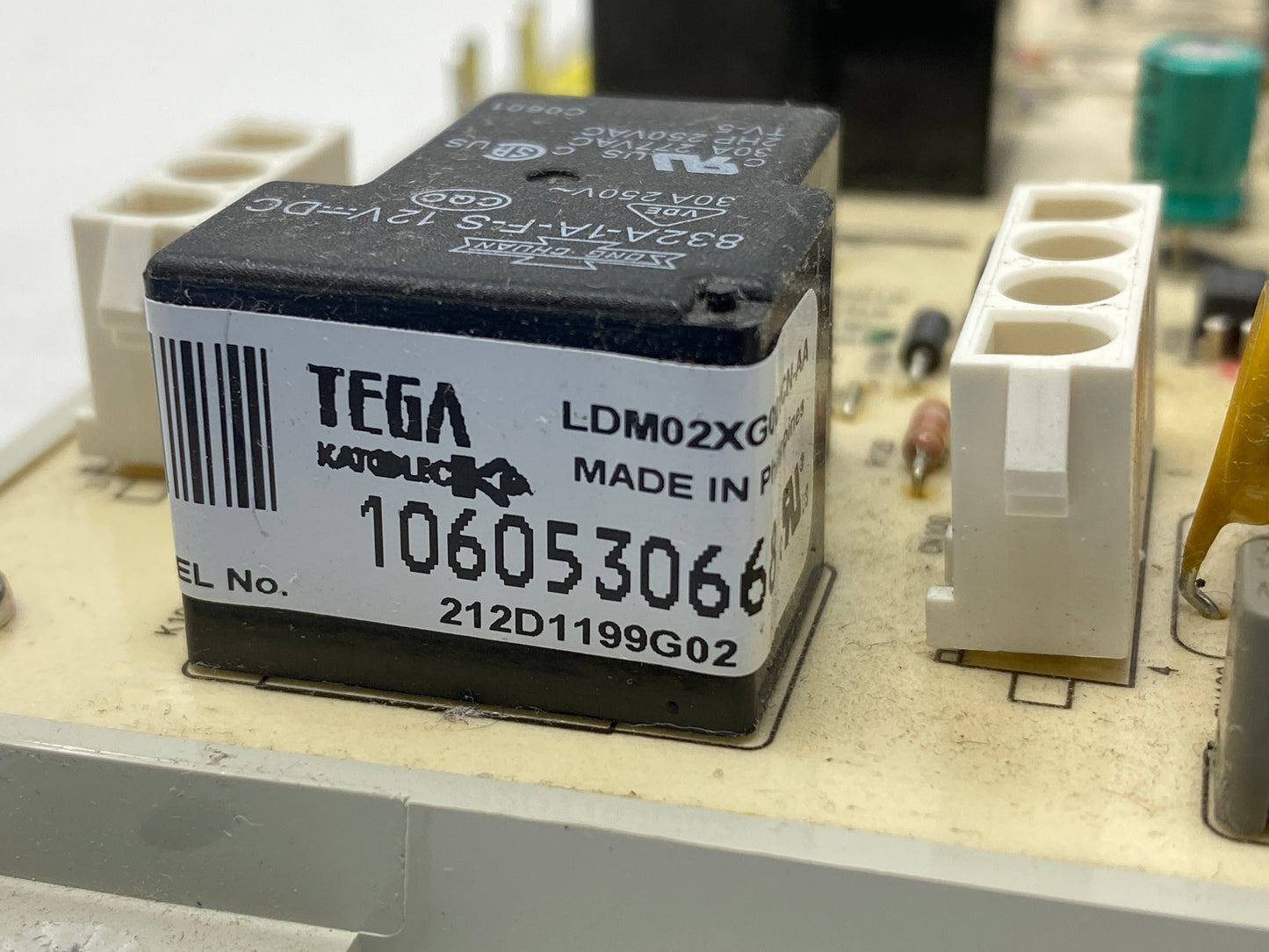 GE Dryer Control Board 212D1199G02 - Detail View